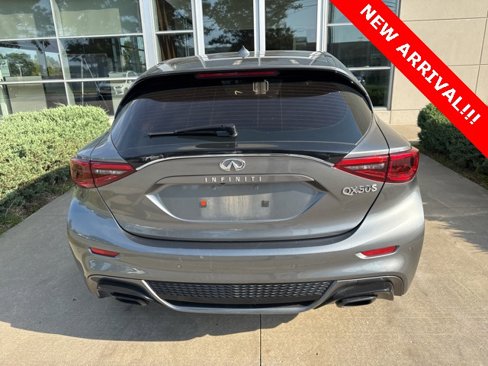 Used 2018 INFINITI QX30 Sport image 5