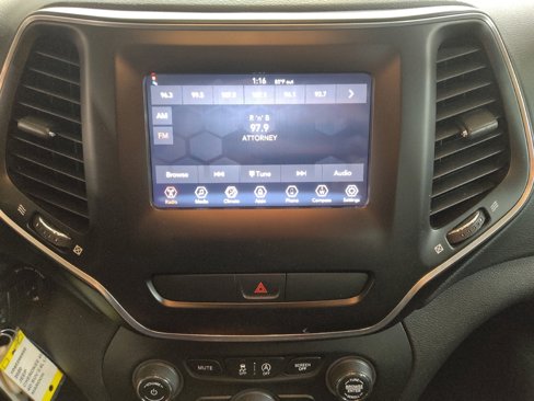 Used 2020 Jeep Cherokee Latitude image 25