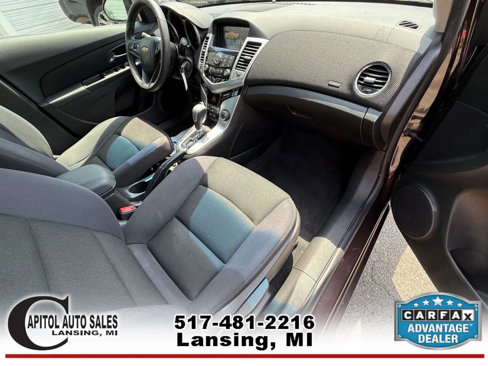 Used 2015 Chevrolet Cruze LT image 18