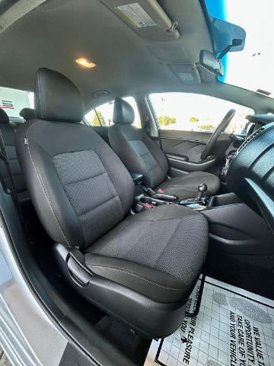 Used 2017 Kia Forte LX image 9
