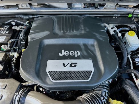 Used 2018 Jeep Wrangler Sport image 25
