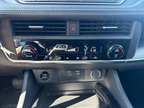 Used 2024 Nissan Rogue SV image 21