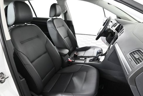Certified 2019 Volkswagen e-Golf SEL Premium image 12