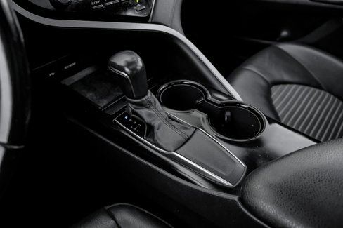 Used 2020 Toyota Camry SE image 30
