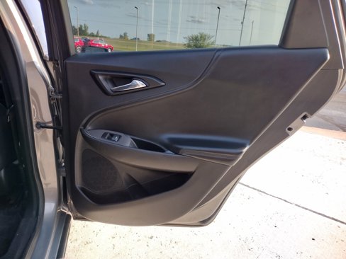 Used 2018 Chevrolet Malibu LT image 20