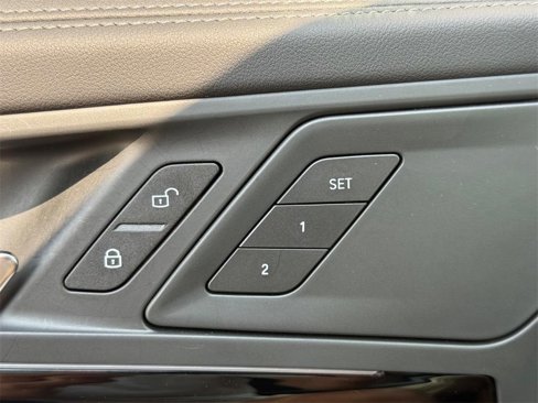 Used 2025 BMW X1 xDrive28i image 16