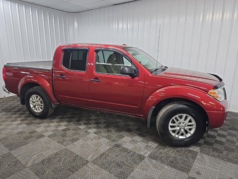 Used 2015 Nissan Frontier SV image 1