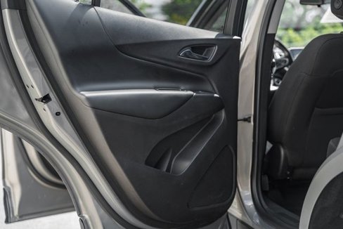 Used 2018 Chevrolet Equinox LT w/ Sun & Infotainment Package image 37