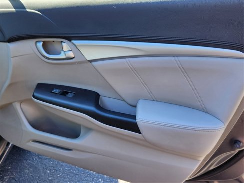 Used 2013 Honda Civic Hybrid Sedan image 16