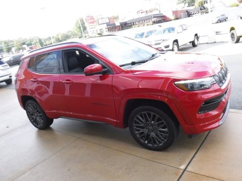 Used 2022 Jeep Compass Limited w/ (RED) Package image 10