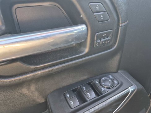 Used 2020 GMC Sierra 1500 AT4 w/ AT4 Premium Package image 2