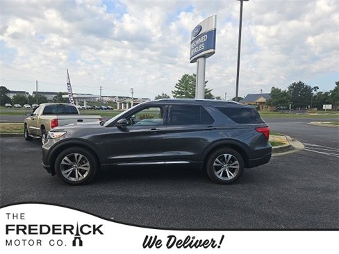 Used 2017 Ford Explorer Sport image 1