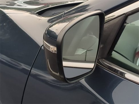Used 2016 Nissan Rogue S image 13