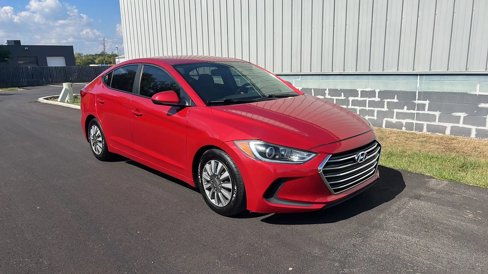 Used 2017 Hyundai Elantra SE image 3