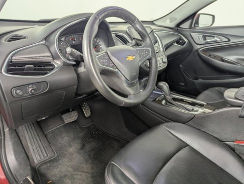 Used 2017 Chevrolet Malibu Premier w/ Driver Confidence Package image 11