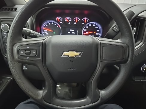 Used 2020 Chevrolet Silverado 1500 Custom w/ Custom Value Package image 18
