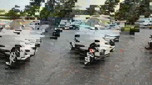 Used 2022 Chevrolet Equinox LT image 2
