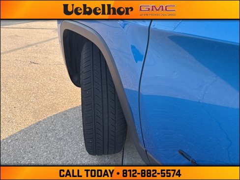 Used 2017 Jeep Cherokee Sport image 21