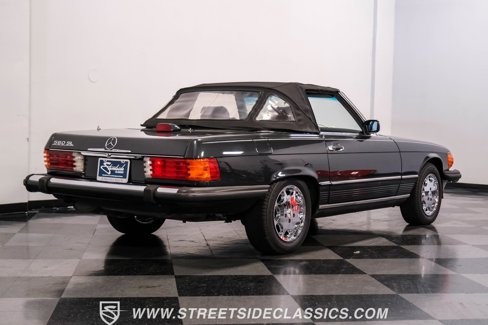 Used 1986 Mercedes-Benz 560 SL image 11