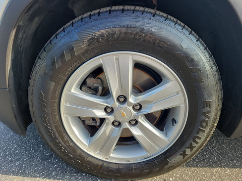 Used 2022 Chevrolet Trax LS w/ Tint and Cruise Package image 21