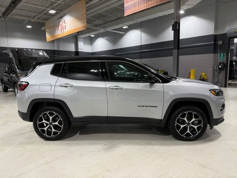 New 2025 Jeep Compass Limited w/ Sun and Sound Group image 8