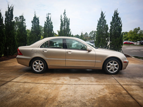 Used 2004 Mercedes-Benz C 240 4MATIC Sedan image 12