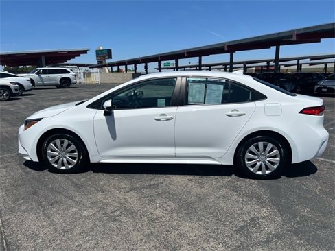 Used 2022 Toyota Corolla LE image 7