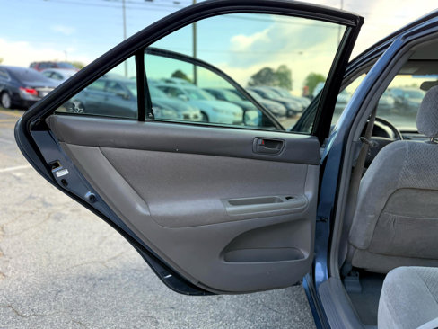 Used 2004 Toyota Camry SE image 19