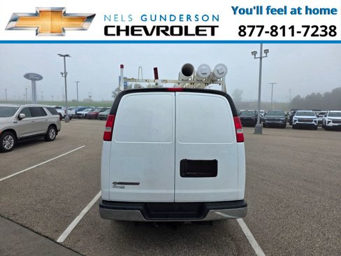 Used 2017 Chevrolet Express 3500 image 5