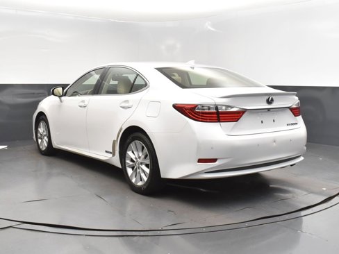 Used 2015 Lexus ES 300h image 5