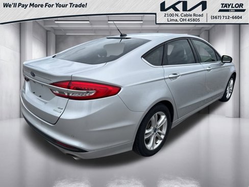 Used 2018 Ford Fusion SE image 5