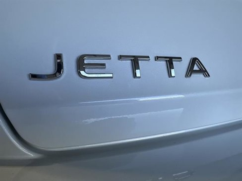Used 2024 Volkswagen Jetta SE image 10