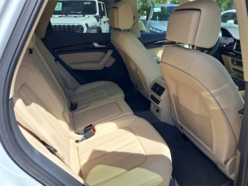 Used 2019 Audi Q5 2.0T Premium Plus w/ Premium Plus Package image 13