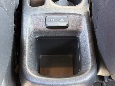 Certified 2022 Nissan Versa SV w/ Trunk Package image 12