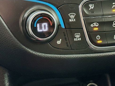 Used 2022 Chevrolet Equinox LT image 18
