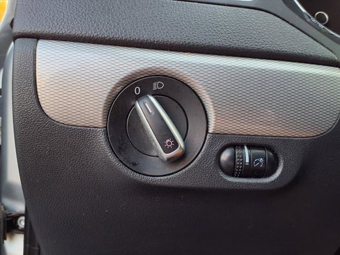Used 2015 Volkswagen Jetta SE image 19