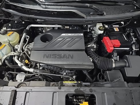 Used 2023 Nissan Rogue SV image 12