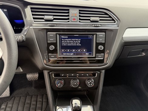 Used 2022 Volkswagen Tiguan S image 27