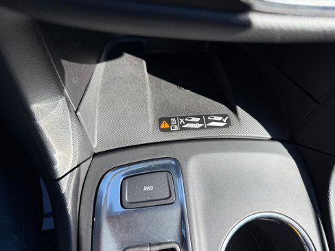 Used 2018 Chevrolet Equinox Premier image 26
