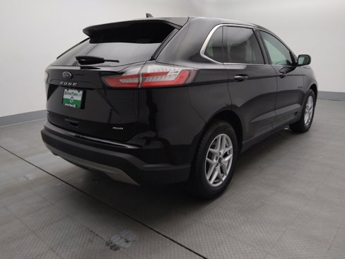 Used 2024 Ford Edge SEL image 9