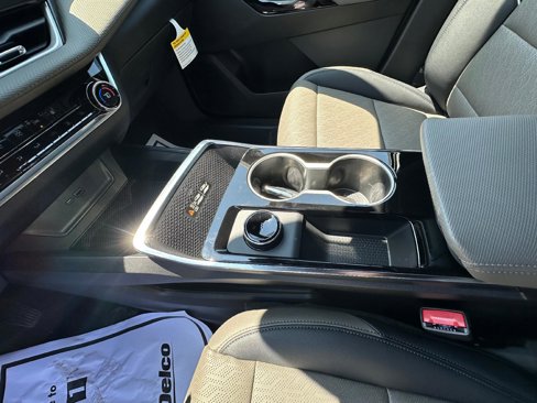 New 2026 Chevrolet Equinox LT w/ Convenience Package II image 16