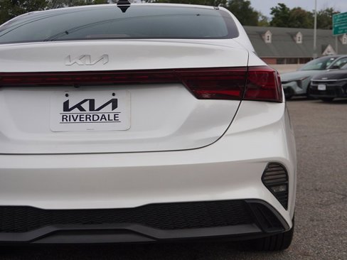 Used 2023 Kia Forte LXS image 14