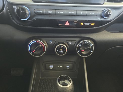 Used 2024 Hyundai Venue SE image 8