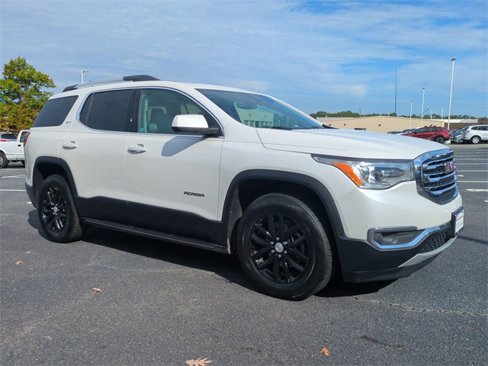 Used 2018 GMC Acadia SLT image 2