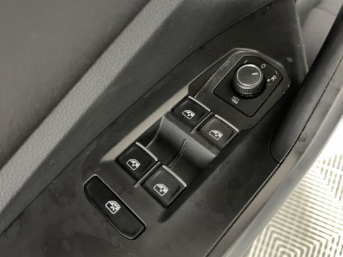 Used 2024 Volkswagen Jetta SE image 10
