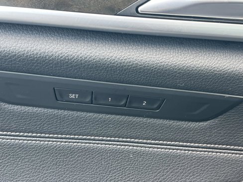 Used 2019 BMW 540i w/ Convenience Package image 31