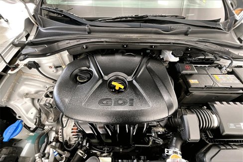 Certified 2020 Hyundai Elantra GT image 9