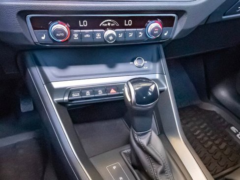 Certified 2025 Audi Q3 2.0T Premium image 27