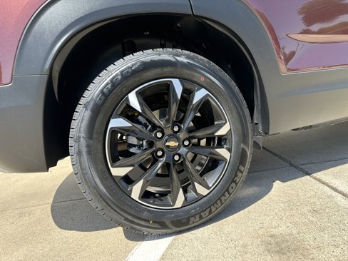 Used 2022 Chevrolet TrailBlazer LT w/ Driver Confidence Package image 7