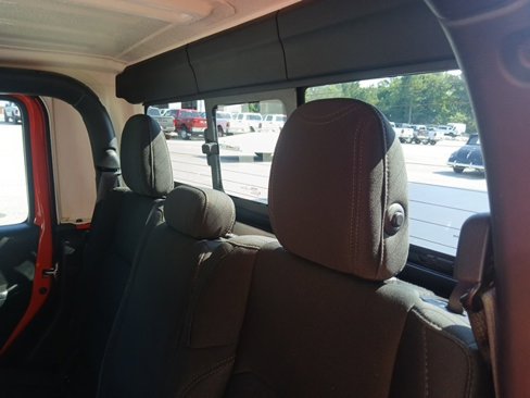 Used 2022 Jeep Gladiator Sport image 23